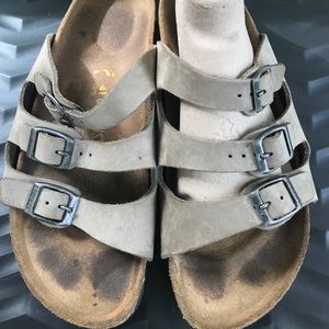 {New Listing} Birkenstock sandals
